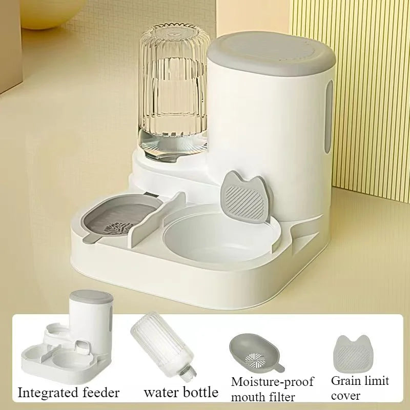 Distributeur automatique et abreuvoir pour chat