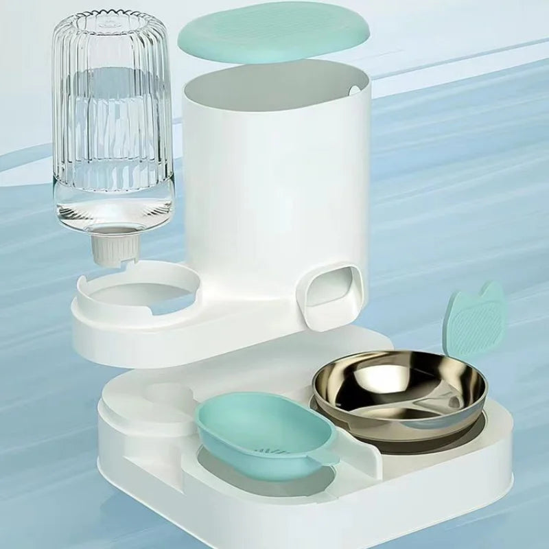 Distributeur automatique et abreuvoir pour chat